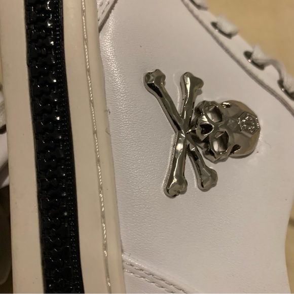 Philipp Plein white sneakers with skull and zipper decoration - Picture 7 of 13